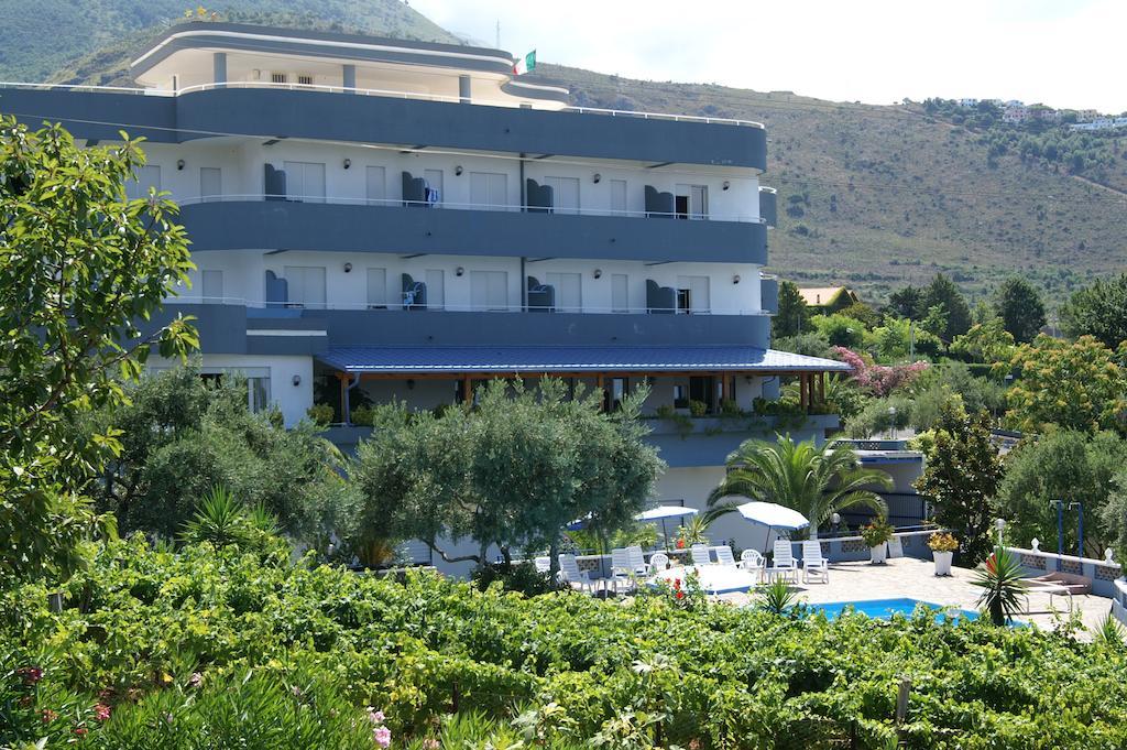 Hotel Blu Eden Praia a Mare Exteriér fotografie