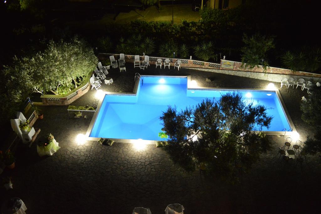 Hotel Blu Eden Praia a Mare Exteriér fotografie